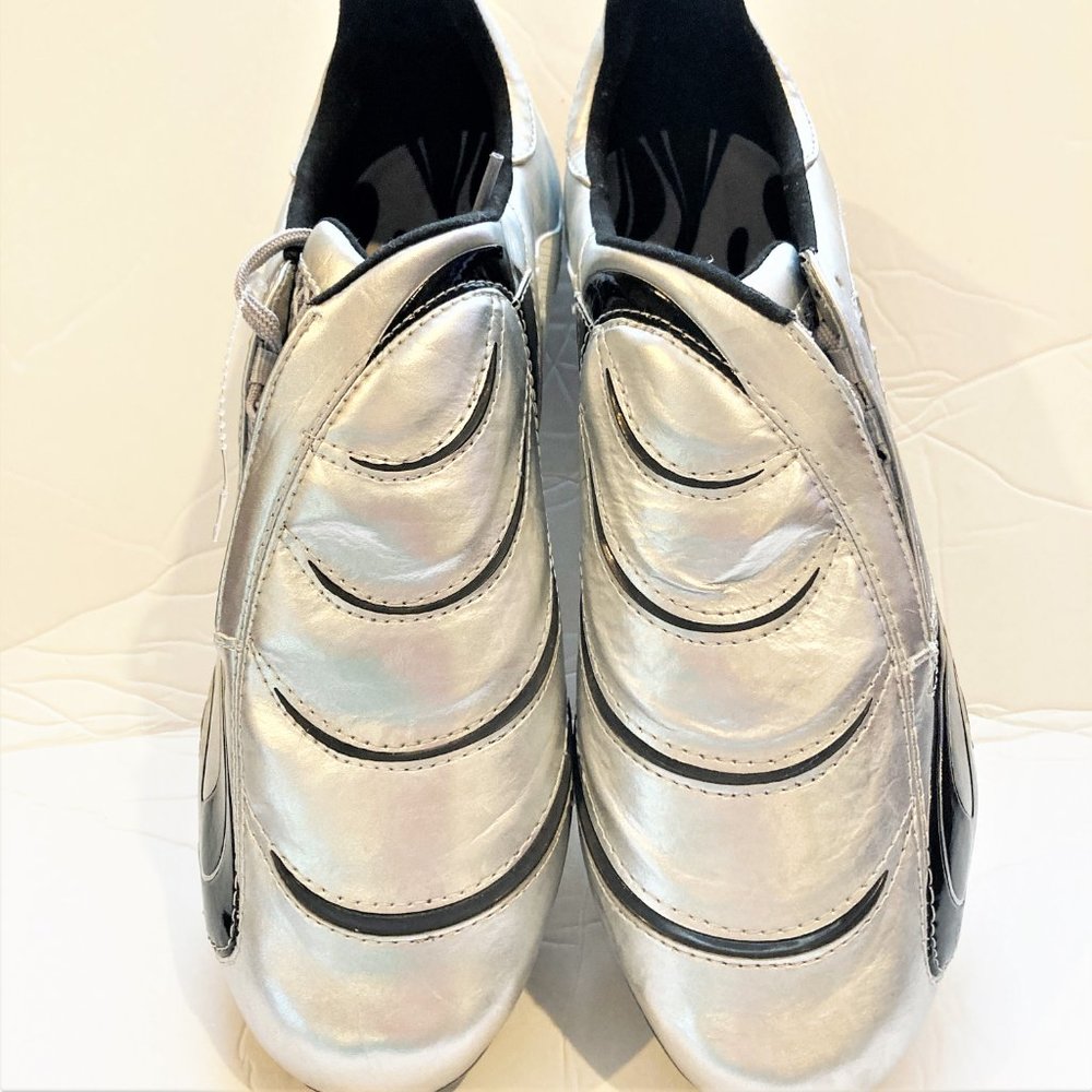 NEW Puma Men Soccer Shoes Cleats Power Cat-1 Men 9 RARE Silver Black